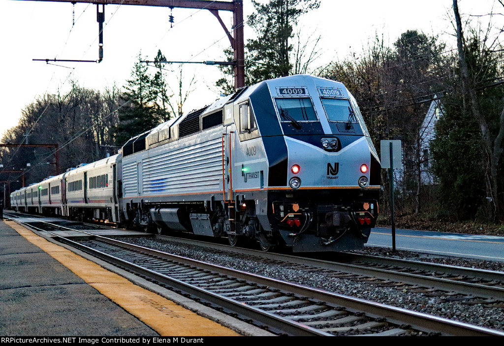 NJT 4009 on 680